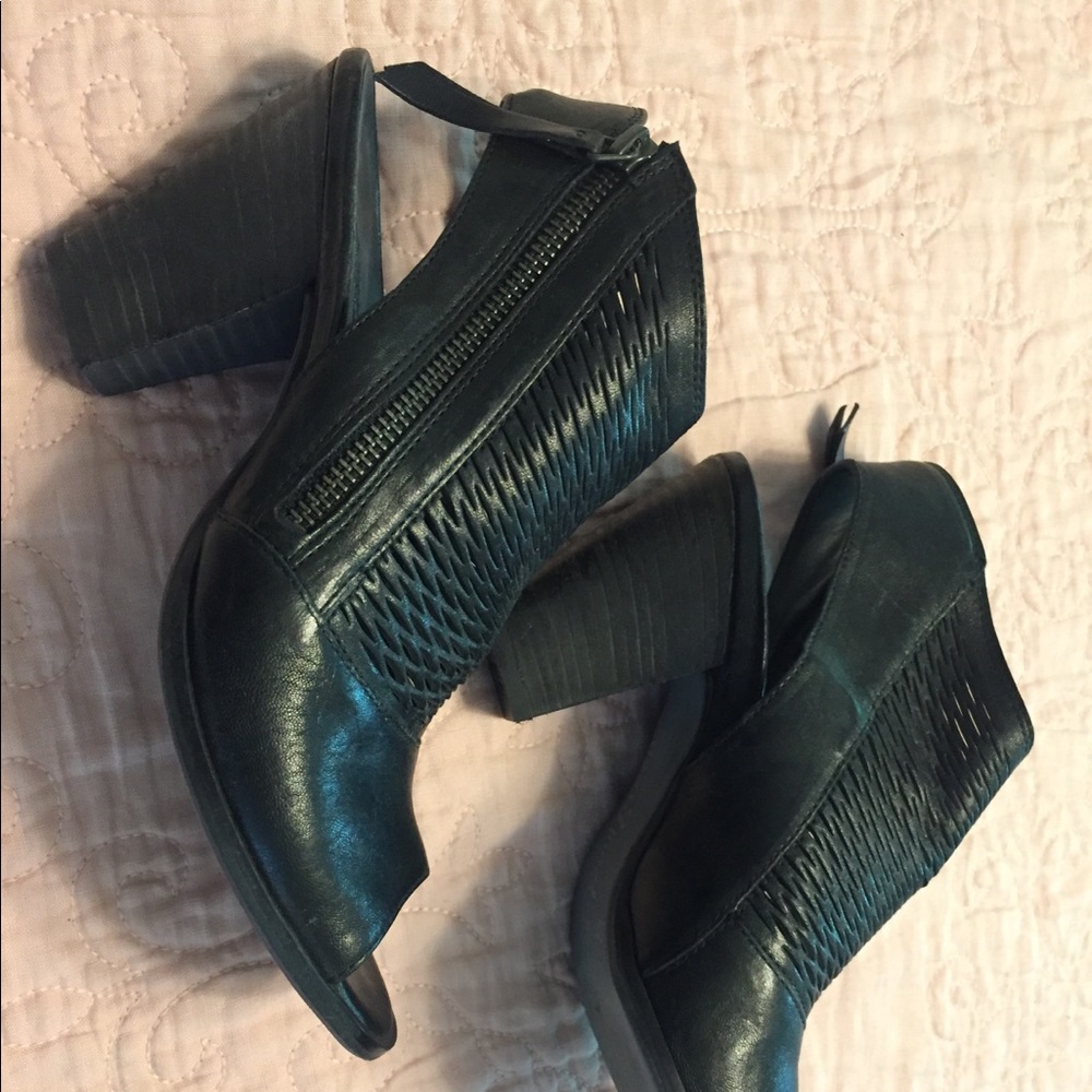 Paul Green Peep Toe Booties